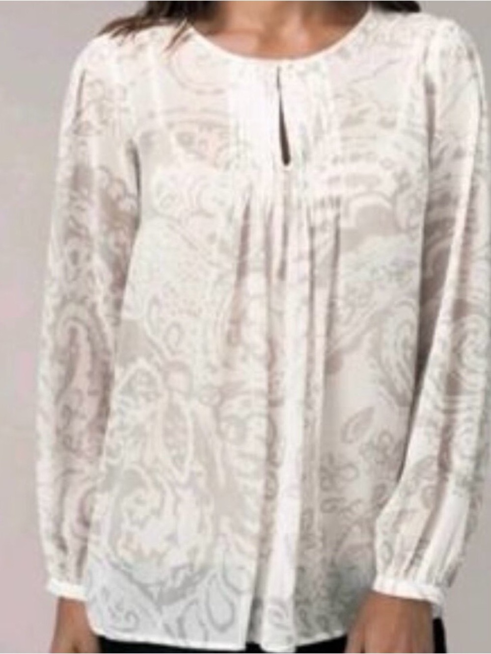 Cabi Blouse #634 Boho Women's Cream Paisley Pintuck Blouse